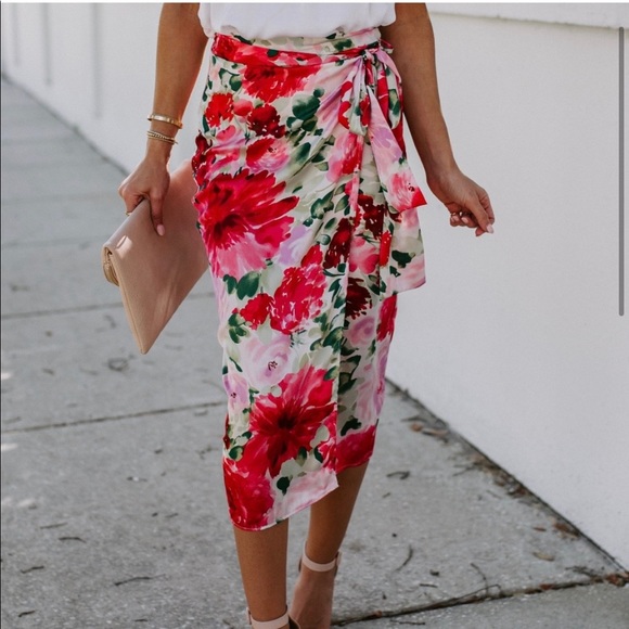 VICI Glasshouse floral satin wrap mini BOUTIQUE skirt S - Picture 7 of 7